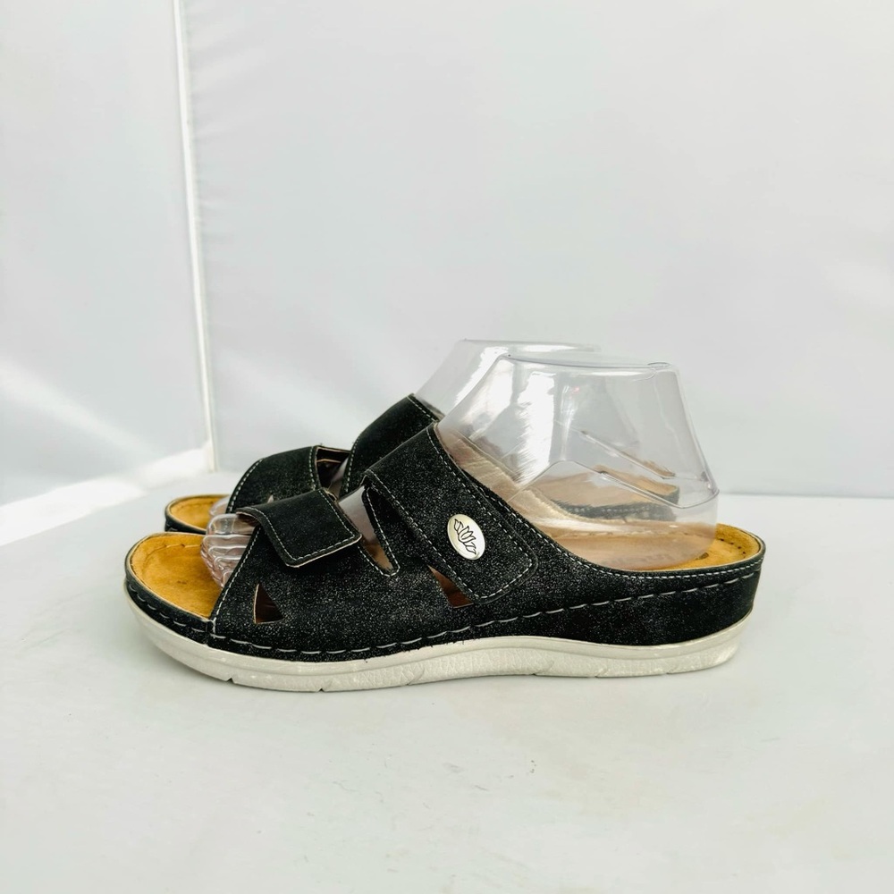 Inblu Black Leather Sandals with Adjustable Straps and Flex Sole Women’s 8.5